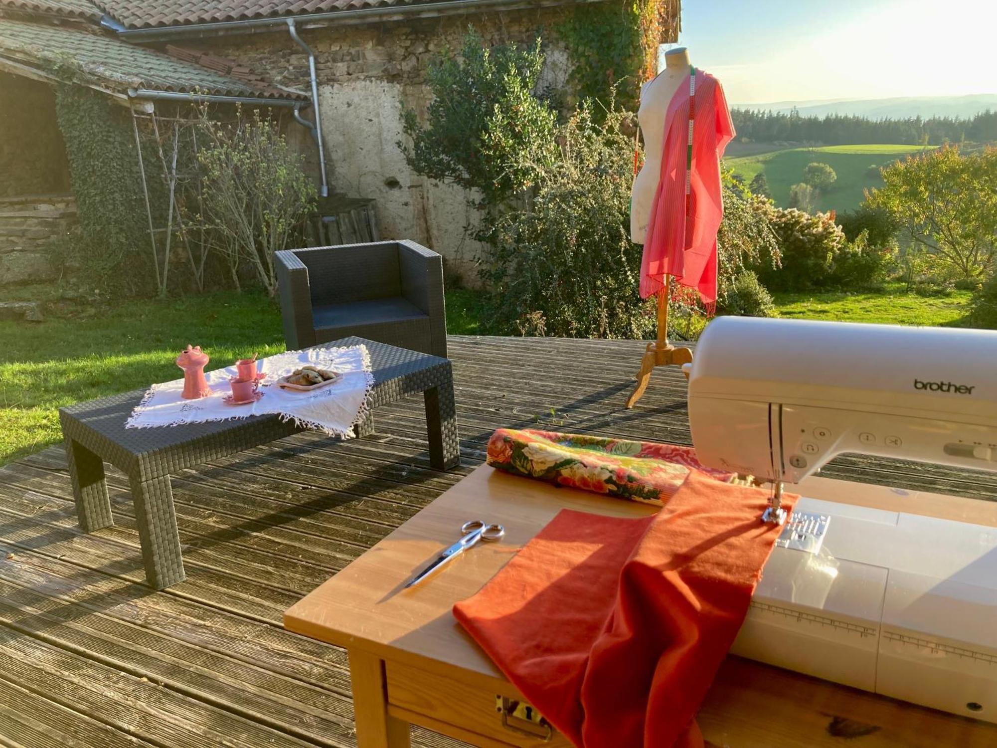 Eco-Gite Cottage Panoramique, Terrasses, Baby Foot, 150 M2 Renove Et Agrandi En 2024, Activites Proposees Champagnac-le-Vieux Esterno foto